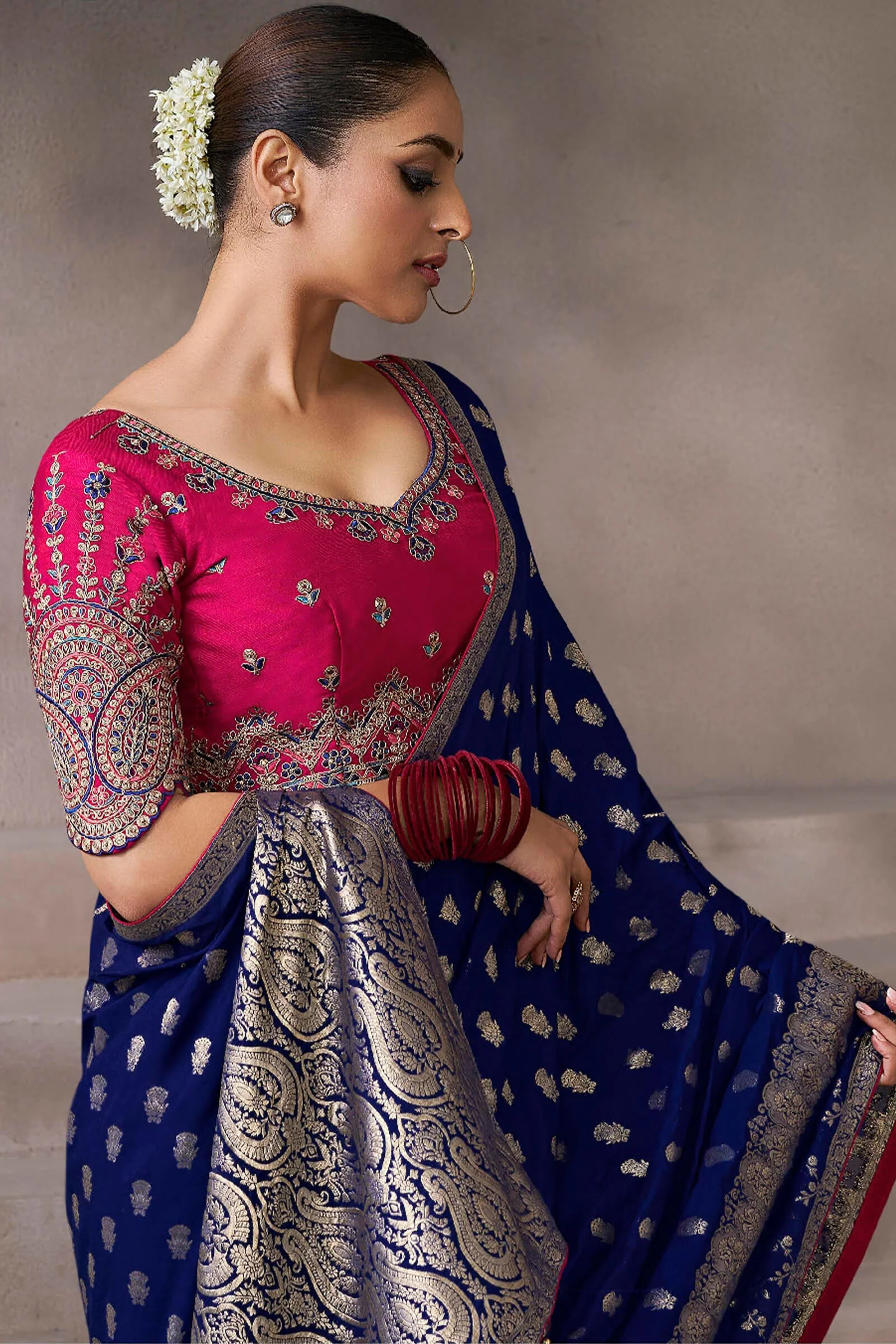 Denouement Navy Blue Banarasi Satin Silk Saree With Lissome Blouse - Image 3